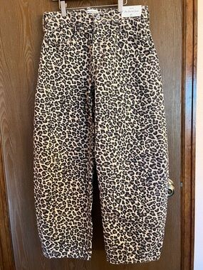 Abercrombie & Fitch Leopard Print Barrel Jeans